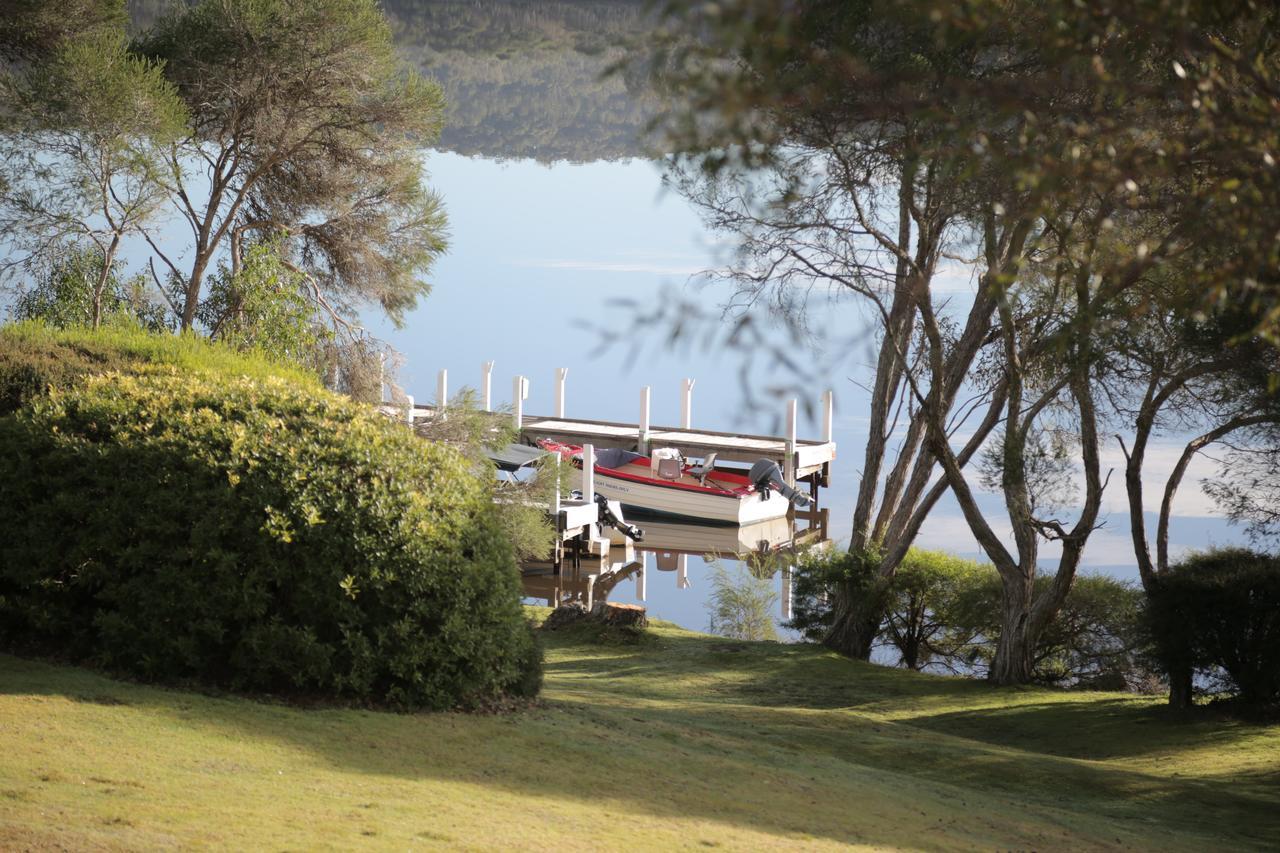 Hotel Gipsy Point Lakeside Extérieur photo